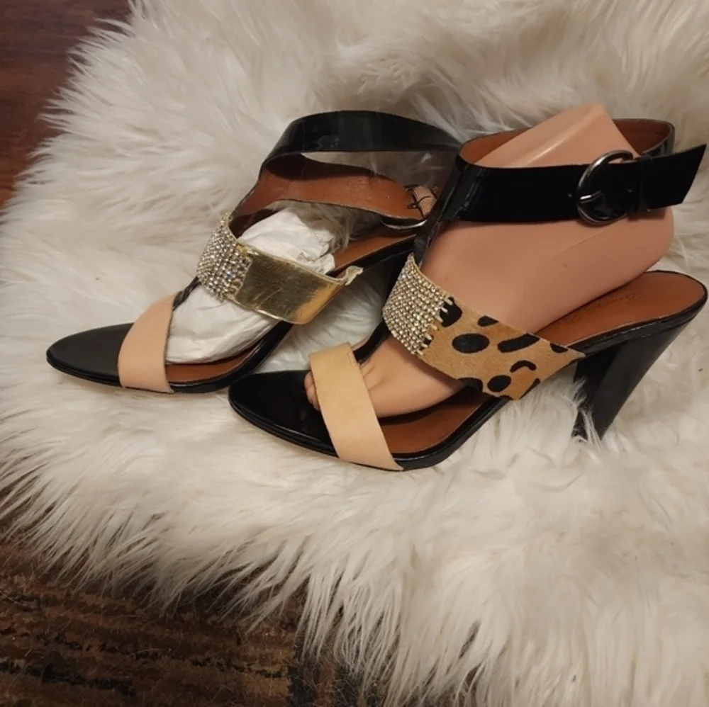 Beverly Feldman Dazzling leopard‎ sandals 10